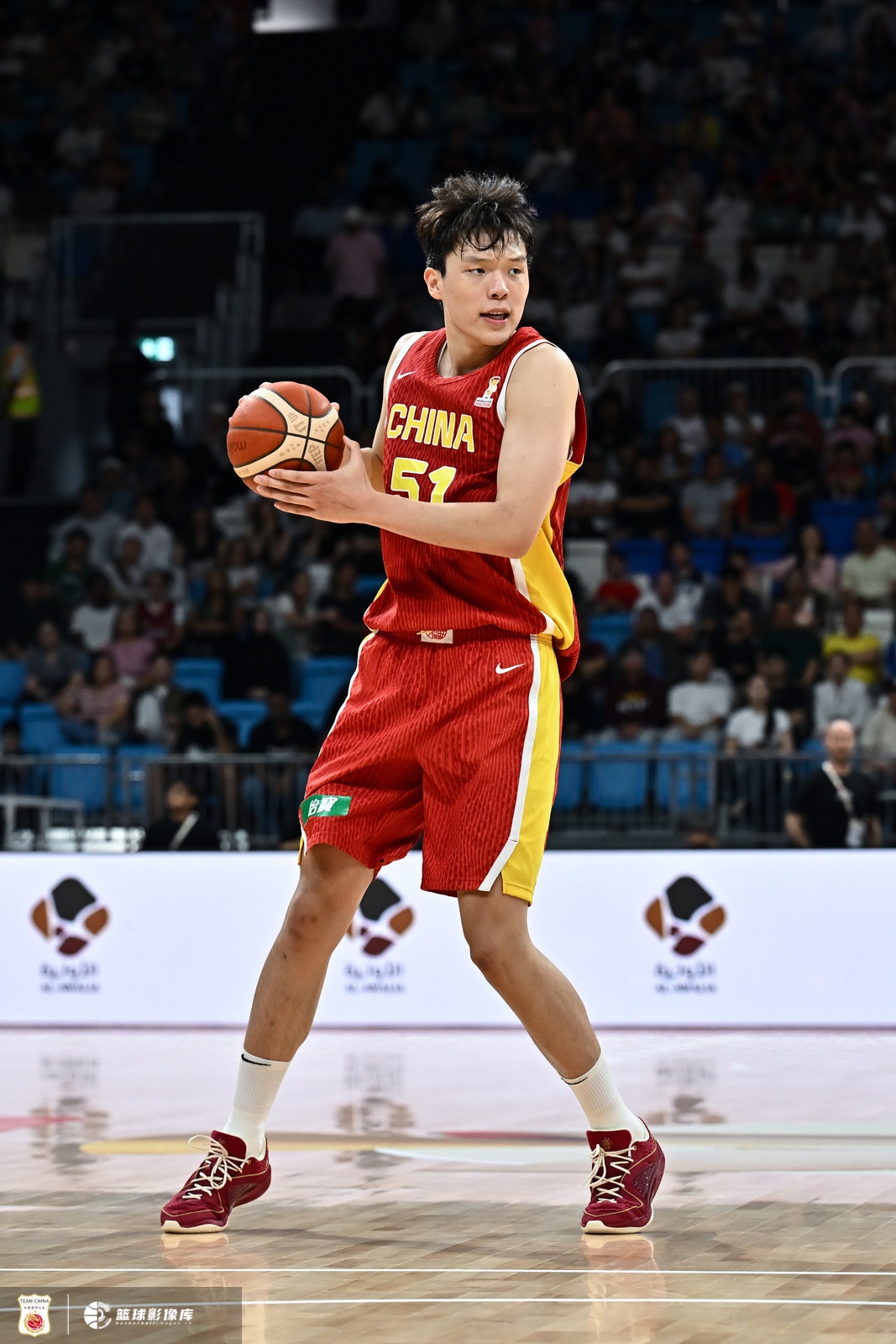 媒体人：杨瀚森不少传球很漂亮 只有1个助攻因队友之间的默契不够